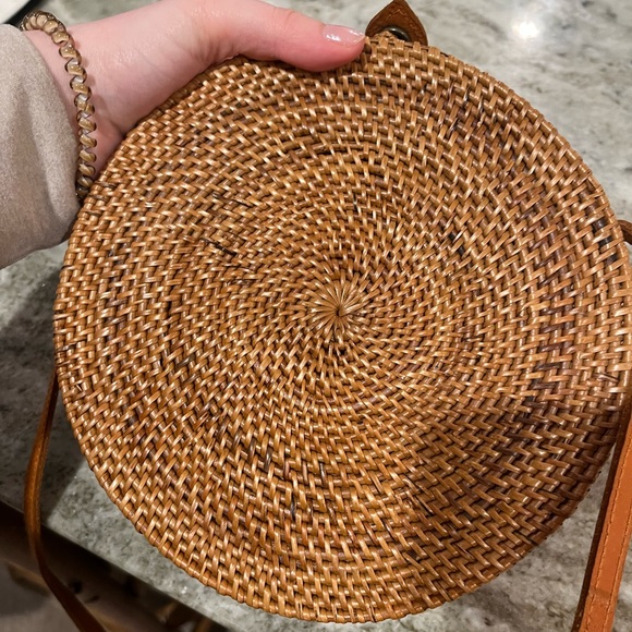 Round Rattan Purse - Picture 5 of 5